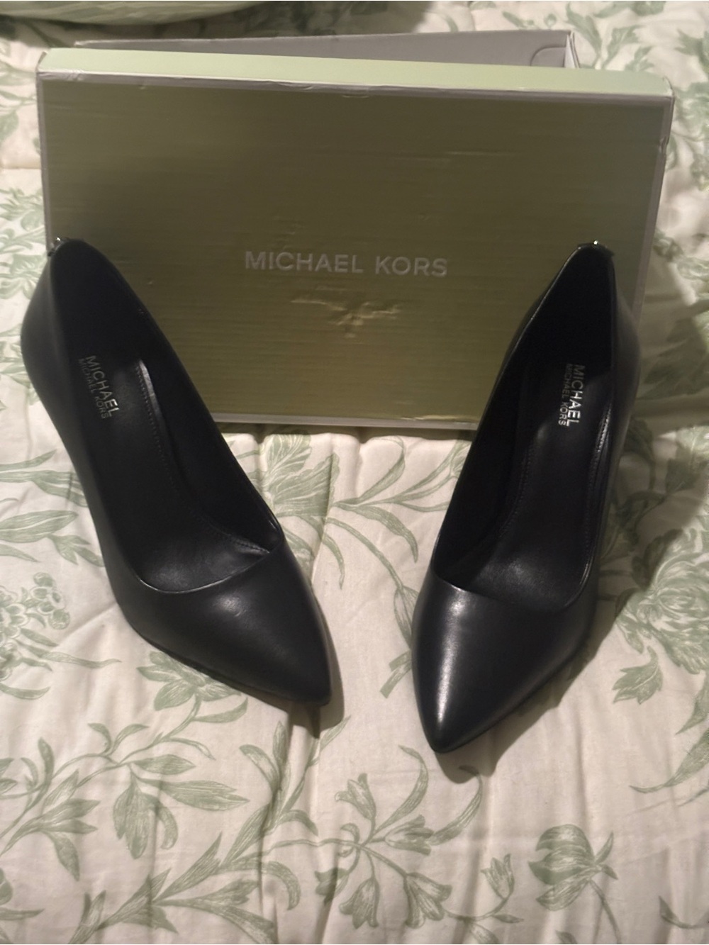 Michael Kors Black Pointed Leather Heels